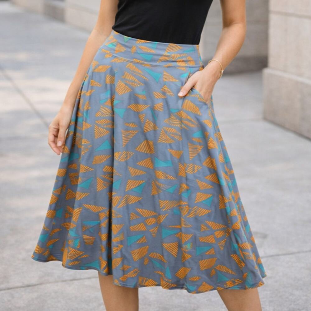 C22 LuLaRoe Women’s Geometric Print Skirt Multicolor Flowy Casual XL